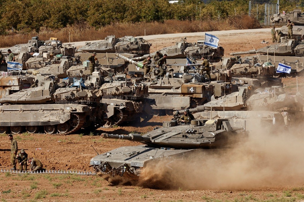 Tank-Tank Israel Terus Maju di Gaza Utara dan Selatan, Hancurkan Rumah Warga Palestina