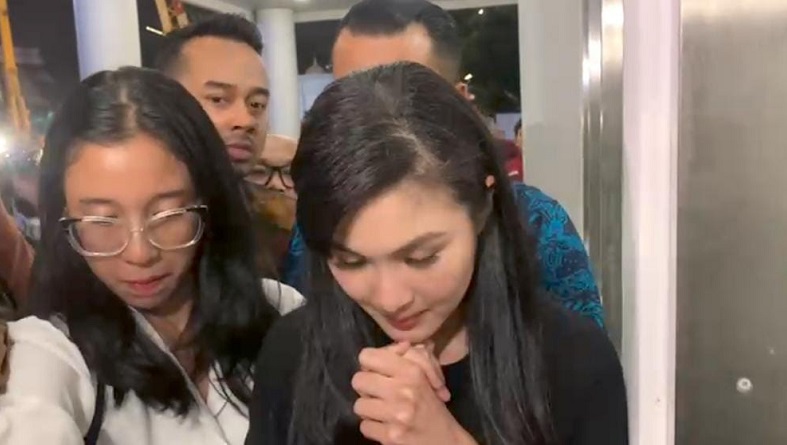 Sandra Dewi Tertunduk usai 10 Jam Diperiksa terkait Kasus Korupsi Harvey Moeis