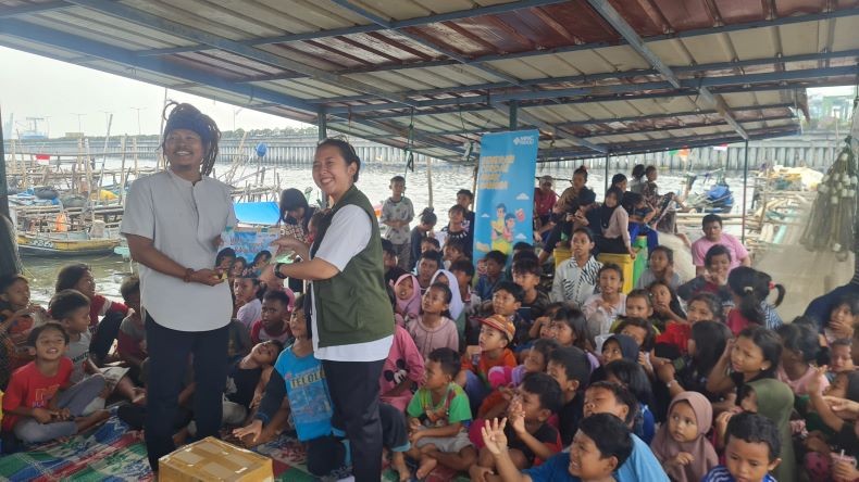 Momen Hari Buku Nasional, MNC Peduli Berbagi di Taman Anak Pesisir