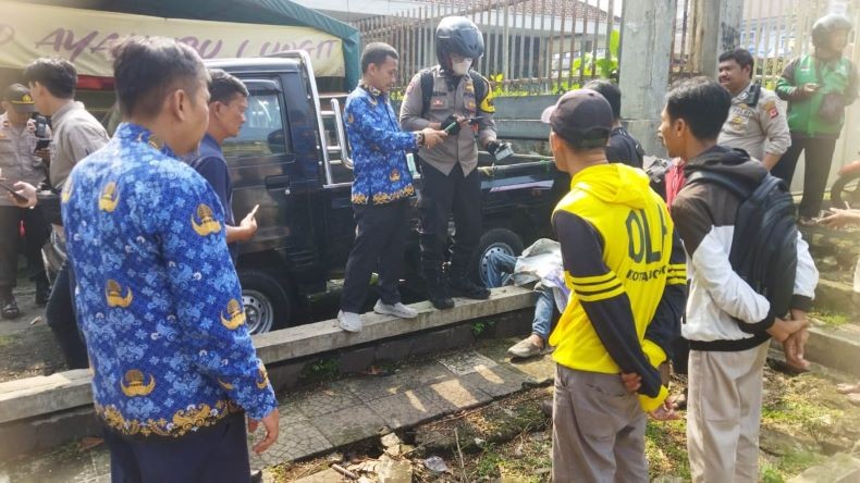 Jasad Lansia Ditemukan Tergeletak di Trotoar Kawasan Siliwangi Bogor