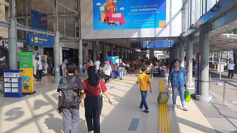 27.206 Penumpang Kereta Berangkat dari Stasiun Gambir dan Pasar Senen Hari Ini