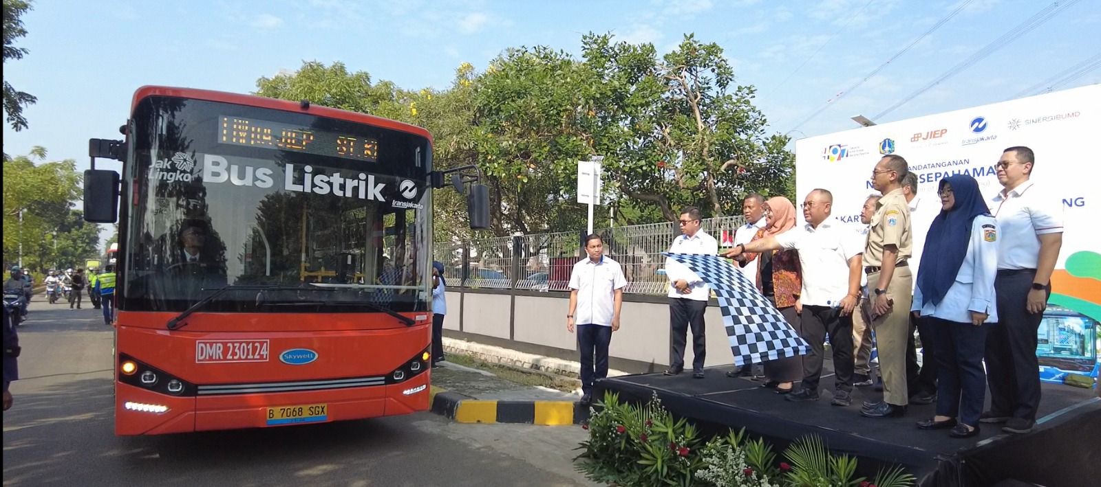 Transjakarta Buka Rute Baru Stasiun Klender-Pulogadung