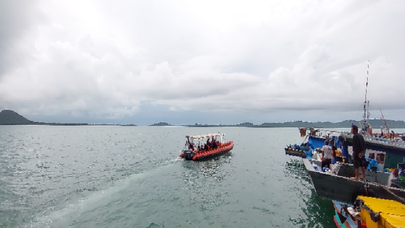 KM Bintan Jaya 10 Tenggelam Dihantam Ombak di Perairan Karang Suji Laut Jawa, 3 ABK Hilang