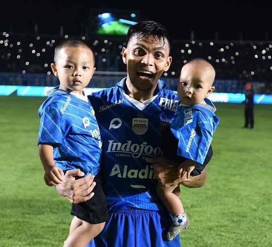 Bawa Persib Bandung Juara Liga 1 2023-2024, Rachmat Irianto Ikuti Jejak sang Ayah