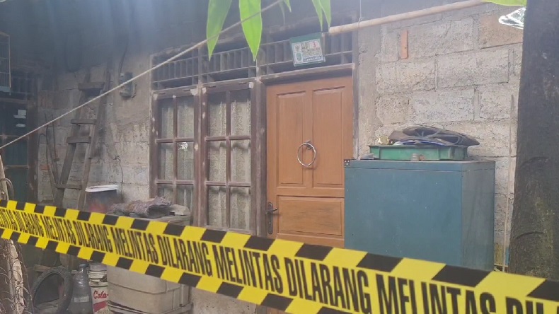 Polisi Temukan Alat Praktik Dukun di Rumah Pembunuh Bocah dalam Lubang Galian Air Bekasi