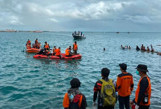 Penumpang Kapal Ferry Jatuh ke Laut Ditemukan Tewas di Perairan Bajoe Bone