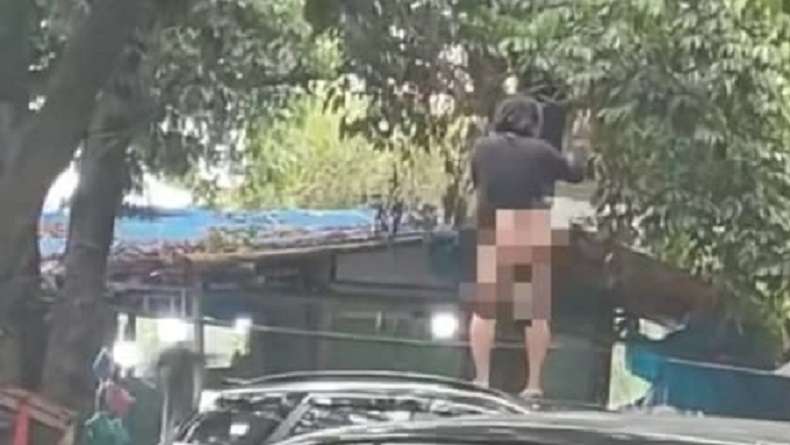 Viral Perempuan Joget Tanpa Celana di Atas Mobil di Bogor, Terindikasi ODGJ