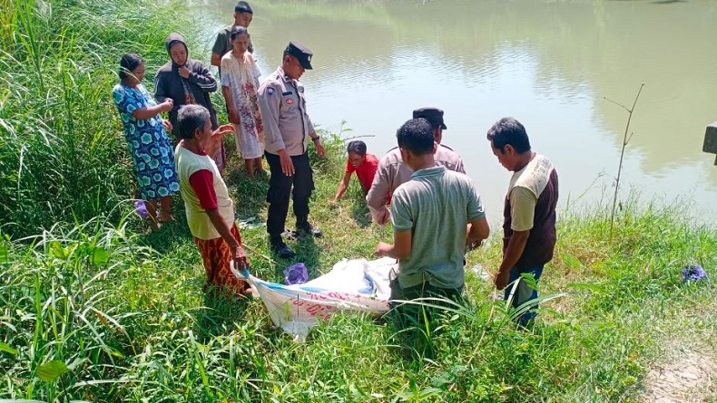 Pemalang Gempar, Mayat Laki-Laki Ditemukan Mengapung di Sungai Comal