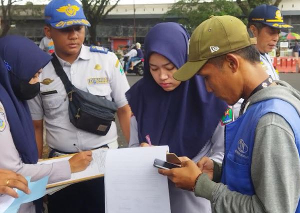 Tim Gabungan Tangkap Jukir Liar Viral Tarik Parkir Rp15.000 di Malang