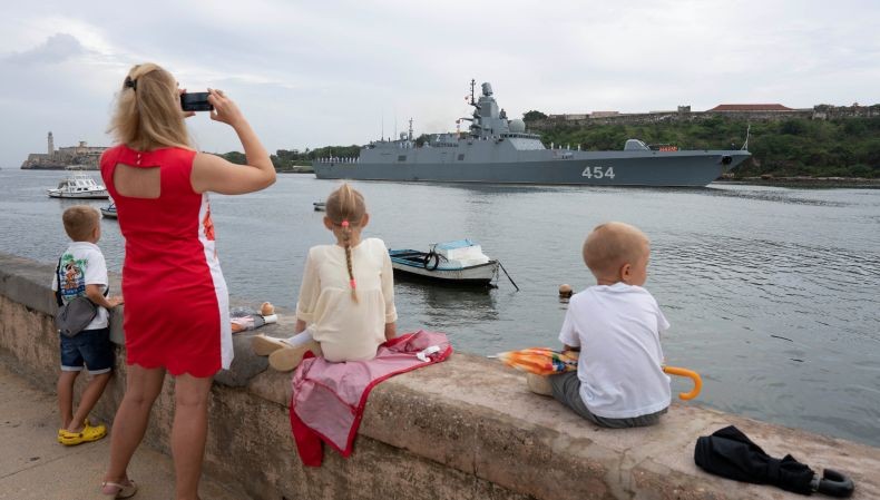 Kapal Perang dan Kapal Selam Nuklir Rusia Tiba di Kuba, AS Awasi Ketat
