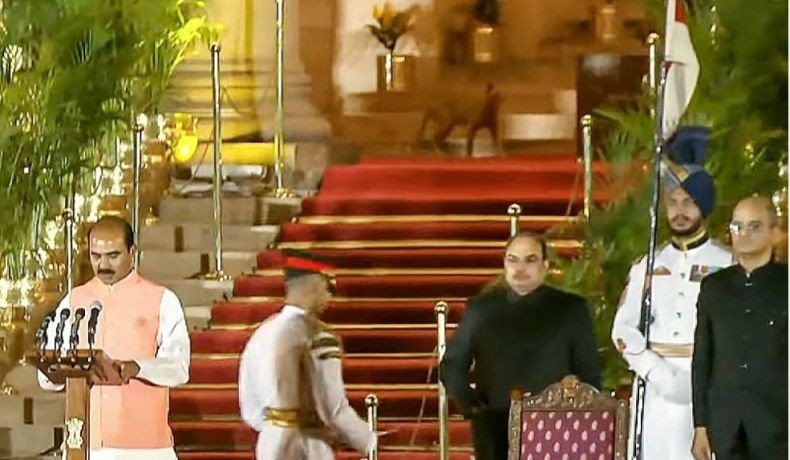 Heboh Hewan Mirip Macan Tutul Muncul saat Pelantikan Anggota Parlemen di Istana India
