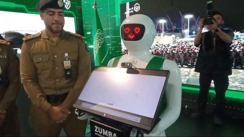 Keren! Robot Canggih Siap Bantu Jemaah Haji di Masjidil Haram, Bisa Berbahasa Indonesia
