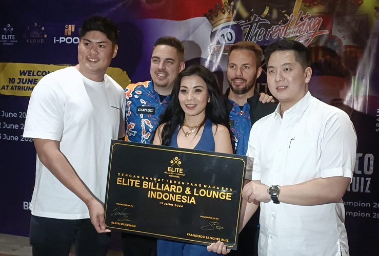 Seru! 2 Juara Dunia Biliar Antusias Sapa Penggemar di Jakarta