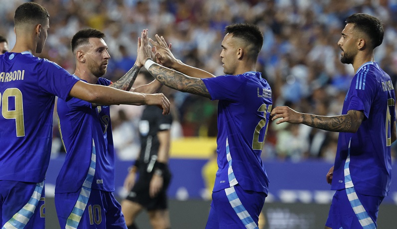 Lionel Messi 2 Gol, Argentina Comeback Bantai Guatemala