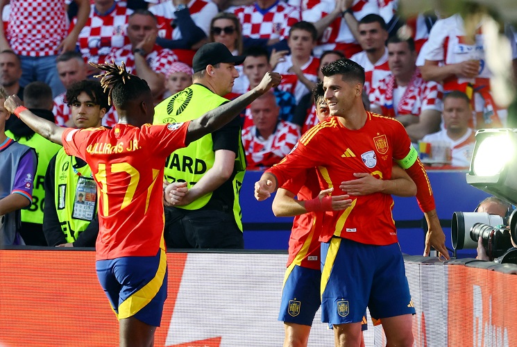 Hasil Spanyol vs Kroasia di Euro 2024: Pesta 3-0, La Furia Roja Puncaki Klasemen Grup B