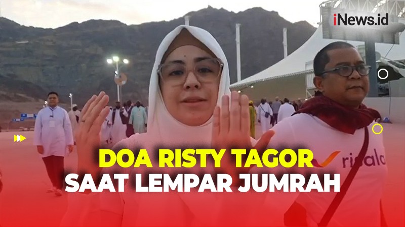 Cerita Risty Tagor Berdoa ketika Lempar Jumrah di Jamarat Makkah