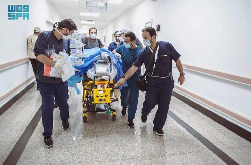 Totalitas! Tim Medis Haji Sukses Operasi Jantung 24 Jemaah, Evakuasi Pasien Makkah-Jeddah Pakai Heli