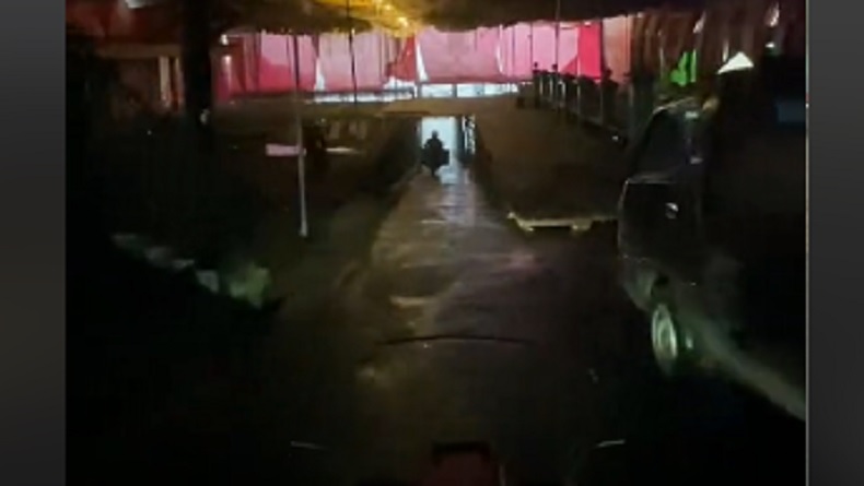 Viral Tenda Hajatan di Boyolali Bikin Underpass agar Tak Ganggu Pengendara
