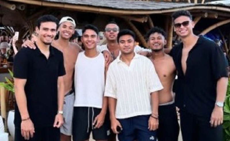 Asnawi hingga Nathan Tjoe-A-On Liburan di Bali bareng Pemain Singapura