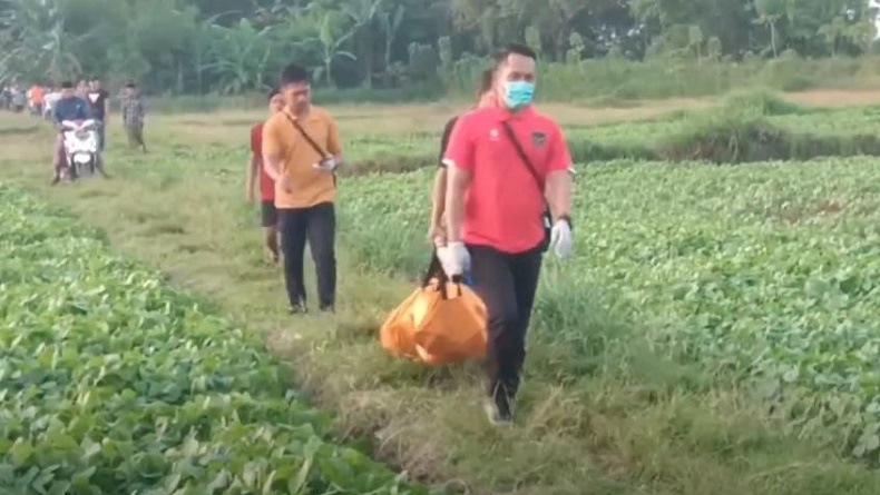 Bangkalan Geger, Mayat Hangus Terbakar Ditemukan di Tengah Padang Rumput Ilalang