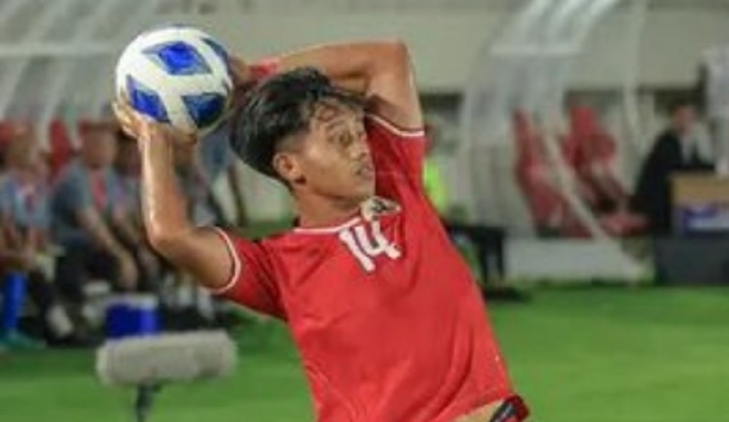 Viral Ofisial Vietnam Melongo Lihat Lemparan The Next Pratama Arhan di Timnas Indonesia U-16