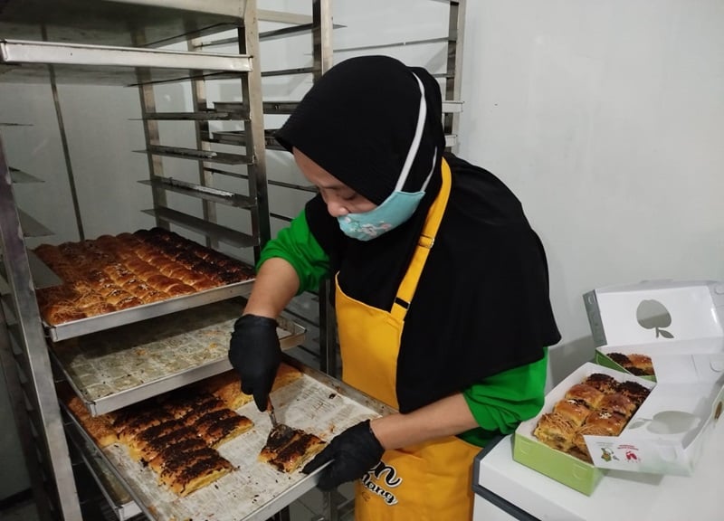 Kue Bolen Milik Pasutri asal Malang Tembus Pasar Eropa, Raup Omzet Rp70 Juta per Bulan