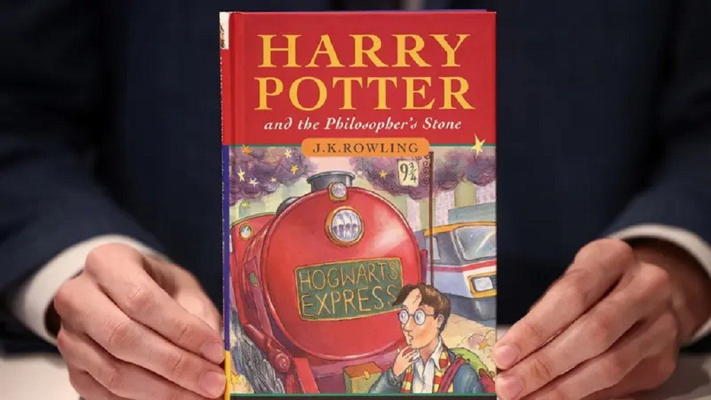 Ilustrasi Cat Air Buku Perdana Harry Potter Dilelang, Harga Ditaksir Nyaris Rp10 Miliar!