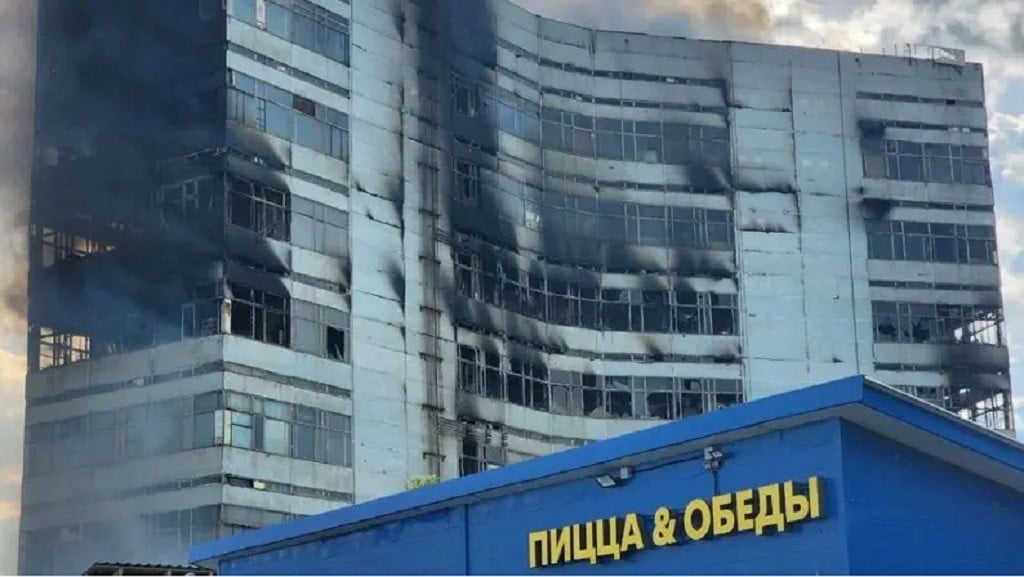 Gedung Bekas Pusat Riset Rusia Terbakar, 8 Orang Tewas termasuk 2 Lompat dari Lantai Atas