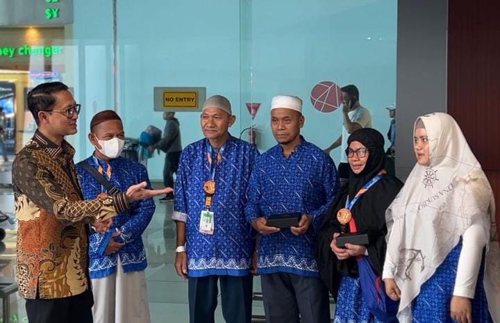 Komitmen Berikan Layanan Terbaik, BSI Sambut Kepulangan Jemaah Haji 2024