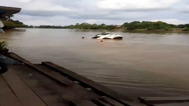 Mobil Fortuner Ditumpangi Kapolsek Katingan Hulu Tercebur ke Sungai, 1 Orang Tewas