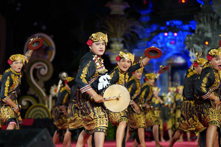 Sekaa Baleganjur Dewa Ayu Bawakan Cerita Wayah di Pesta Kesenian Bali ke-46