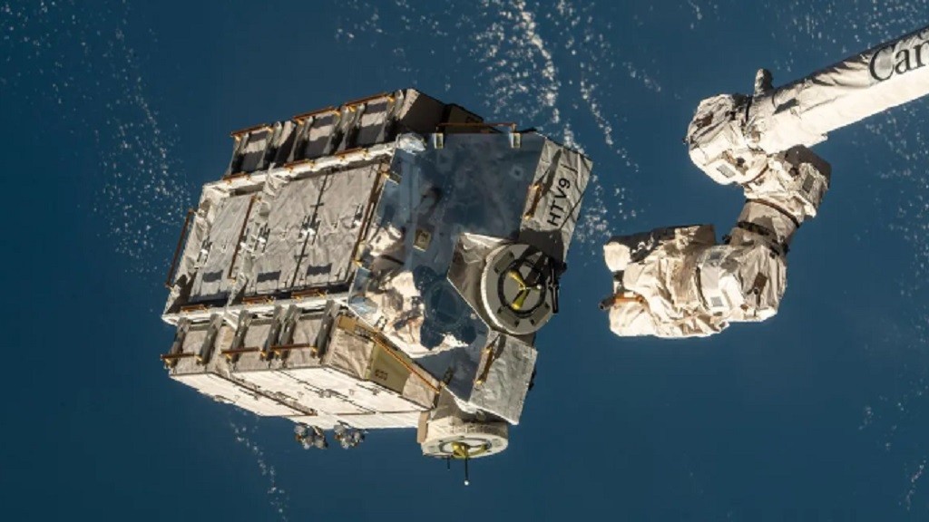  Mengatasi Stres, Keluarga di Florida Gugat NASA karena Potongan ISS Tabrak Rumah
