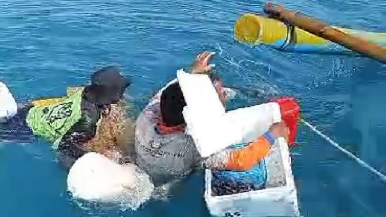 Perahu Tenggelam, 3 Nelayan Ditemukan Terombang-ambing di Perairan Lampung Selatan