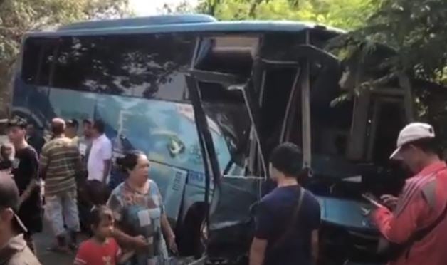 Kecelakaan Beruntun Bus Rombongan Siswa SMP Tabrak Truk-Motor di Mojokerto, 6 Luka-Luka