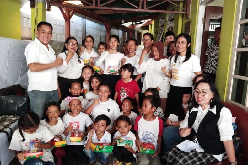 Guru dan Anak-Anak Bimbel Gratis RPA Perindo di Jakarta Utara Dapat Bingkisan