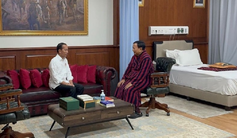 Prabowo Jalani Operasi Pemulihan Cedera Kaki Kiri, Dijenguk Jokowi