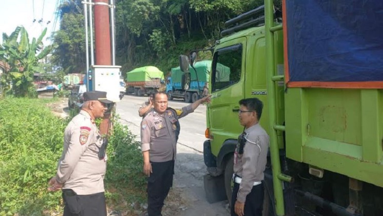 Sopir Truk Tewas saat Parkir di Jalan Padang-Solok, Awalnya Istirahat untuk Tidur