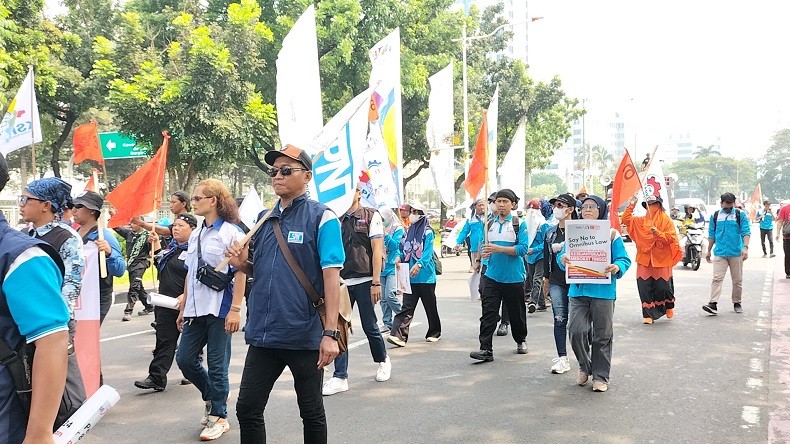 Buruh Demo di Depan Kemendag, Lalu Lintas di Jalan Ridwan Rais Tersendat