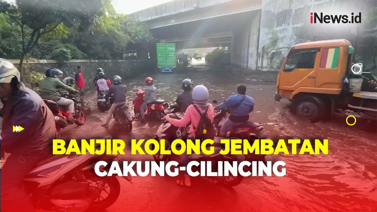 Kemacetan Panjang Imbas Banjir Kolong Jembatan Cakung-Cilincing