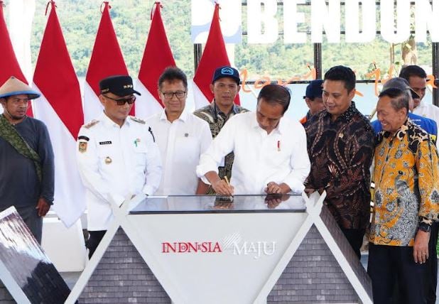 Presiden Jokowi Beber Manfaat Bendungan Pamukkulu Takalar  Senilai Rp1,6 Triliun
