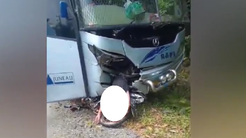 Kecelakaan Tragis di Muaro Jambi, Pengendara Motor Tewas Tersangkut Bumper Bus
