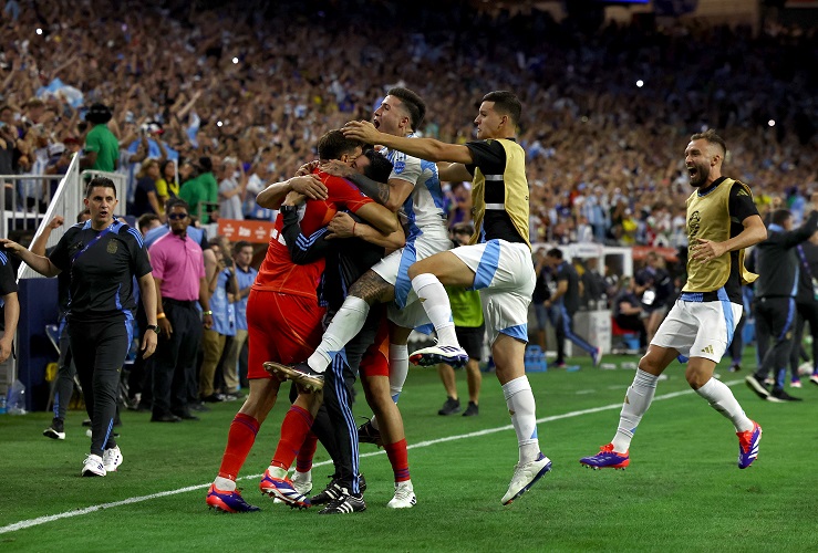 Hasil Copa America 2024: Argentina ke Semifinal Lewat Drama Adu Penalti, Emiliano Martinez Selamatkan Wajah Lionel Messi
