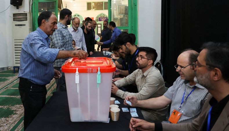 Iran Gelar Pilpres Putaran Kedua Hari Ini, 2 Kandidat Bertarung Sengit