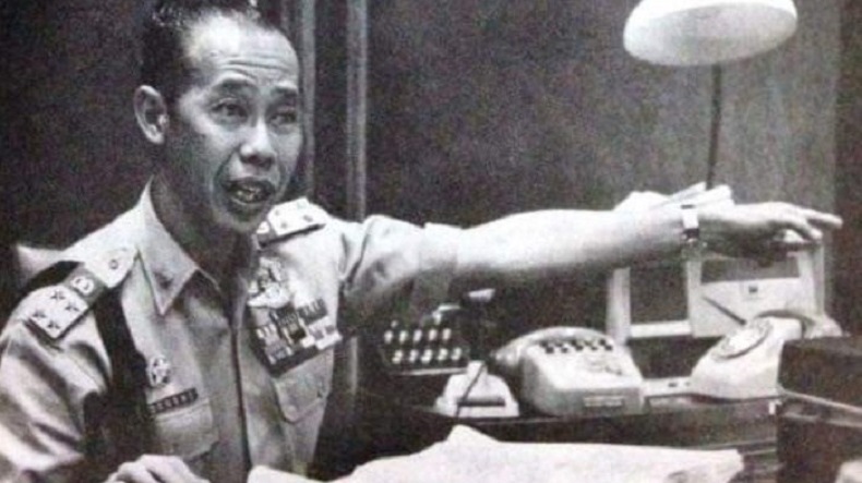 Mengenang Hoegeng Iman Santoso, Eks Kapolri Era Soeharto Sang Polisi Jujur dan Merakyat