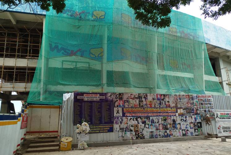 Pintu 13 Stadion Kanjuruhan Dibongkar, Keluarga Korban: Kontraktor Ingkari Kesepakatan!