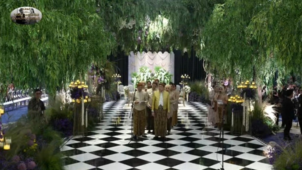 Suasana Ruangan Pernikahan Thariq dan Aaliyah Jadi Sorotan, Mewah Dipenuhi Bunga Putih dan Ungu