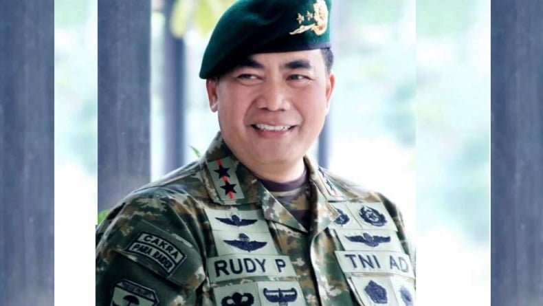 Sepak Terjang Jenderal Bintang 2 Rudi Puruwito, Karier Militer Cemerlang