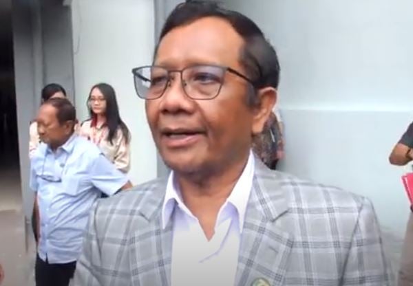 Mahfud MD soal Driver Ojol Tewas Dilindas Rantis: Pejabat Korup yang Salah!