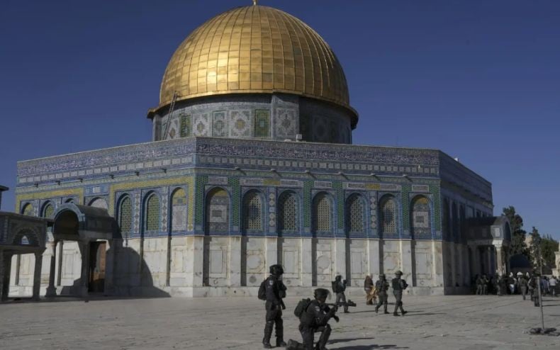 Ratusan Pemukim Yahudi Geruduk Masjid Al Aqsa saat Muslim Palestina Ibadah Ramadhan