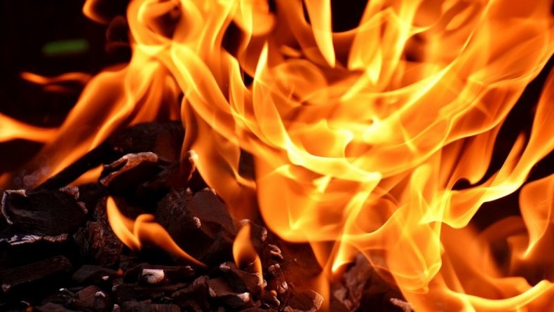 Sadis! Suami di Bidara Cina Tega Bakar Istri hingga Wajah Alami Luka Serius 